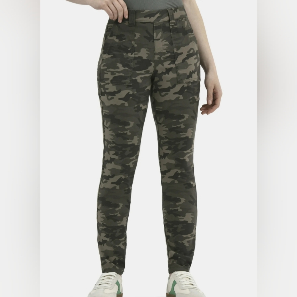 No Boundaries Women's Size XS (0-2) High Rise Pull On Skinny Pants Camo NWT